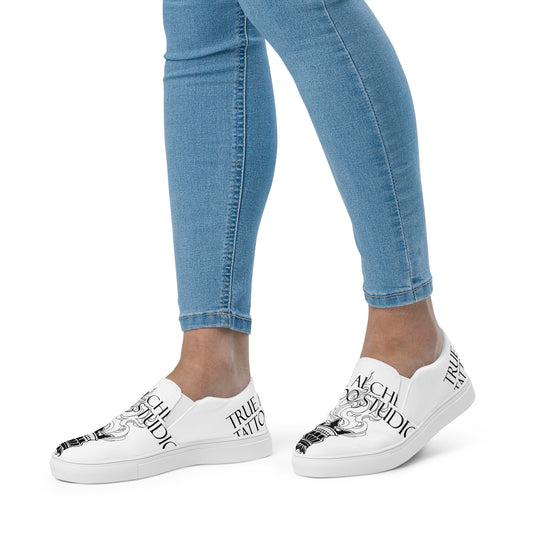 Women’s slip-on canvas shoes